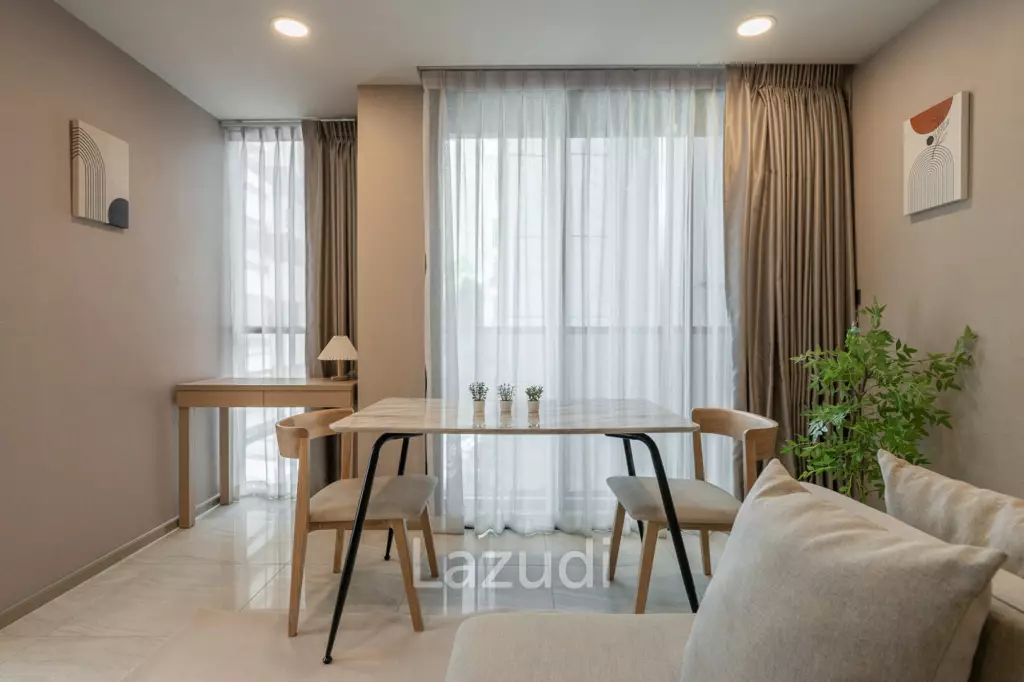 2 Bedroom 2 bathroom 48 SQ.M. Walden Asoke
