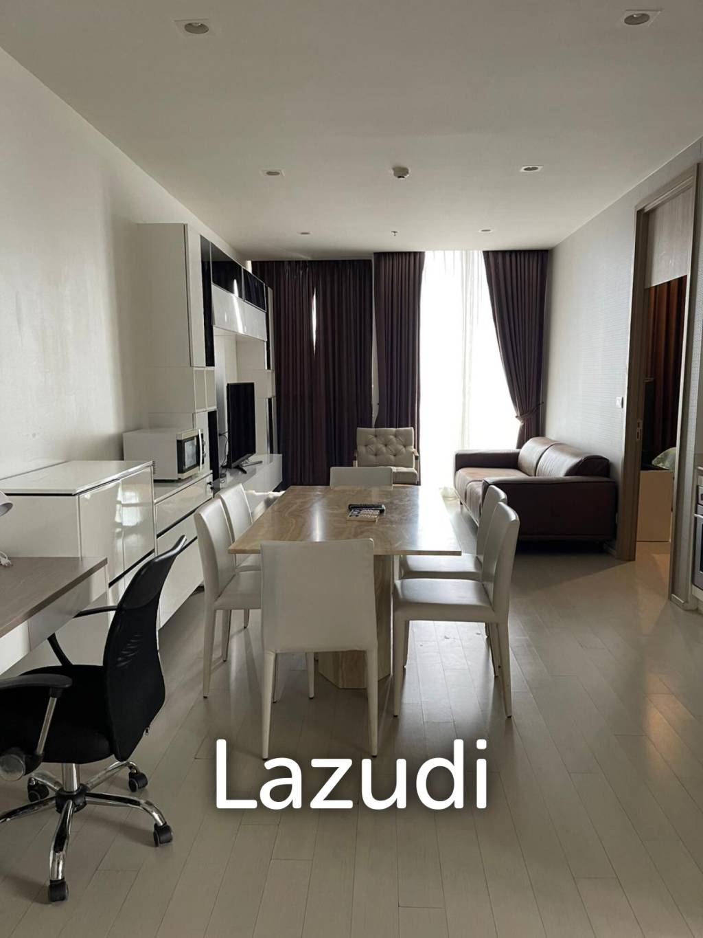 Exclusive Private Lift | 2 Bedroom 82 SQ.M | Noble Ploenchit