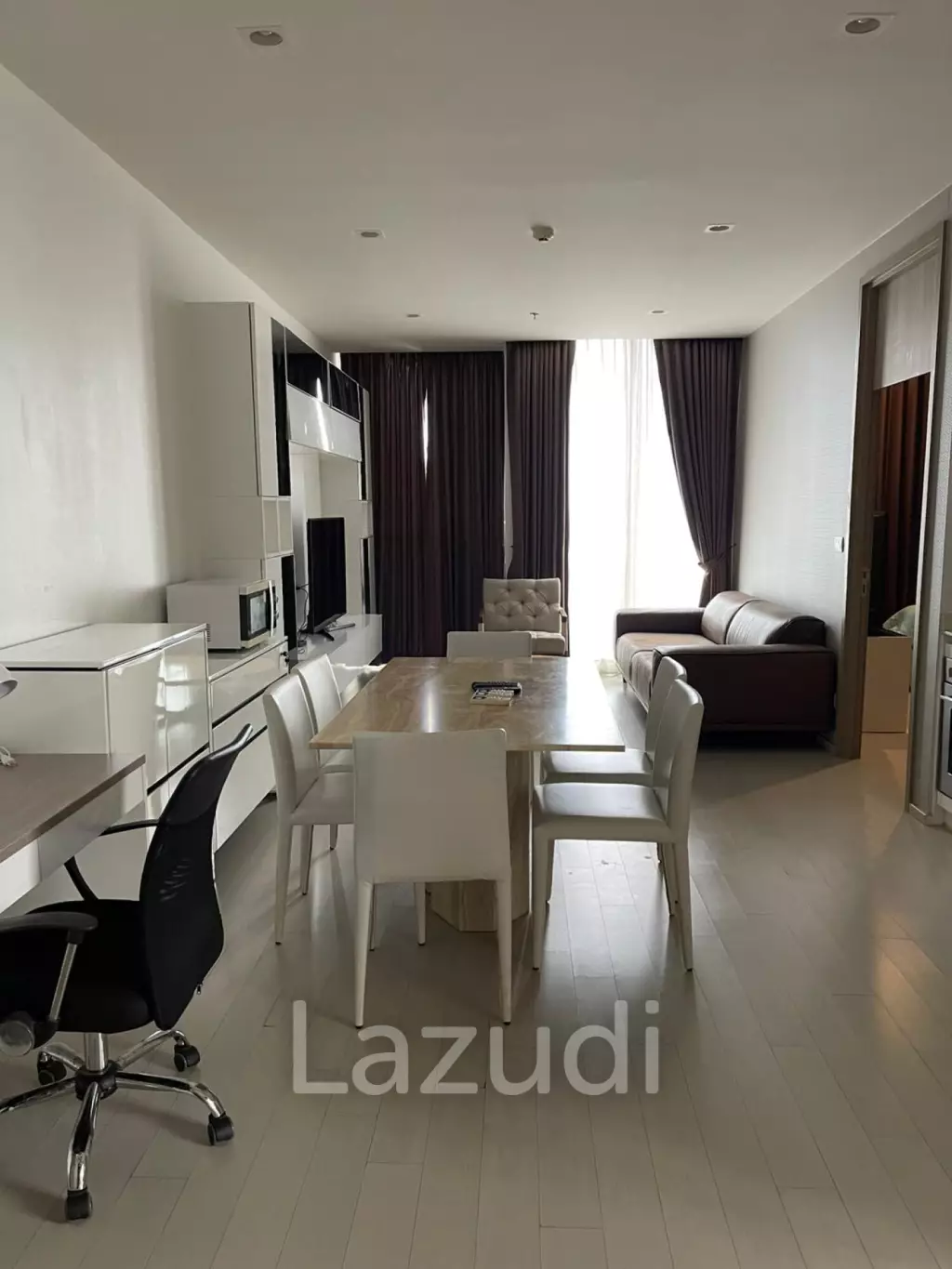 Exclusive Private Lift | 2 Bedroom 82 SQ.M | Noble Ploenchit
