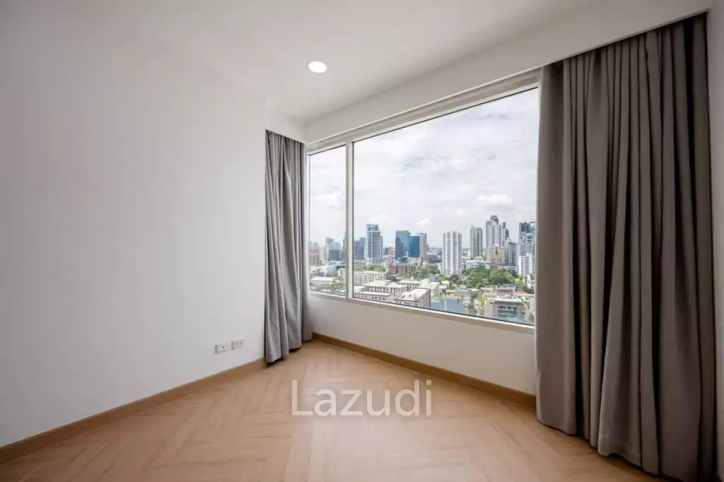 90 sqm high floor condo at Hampton Thonglor 10 in Watthana Bangkok