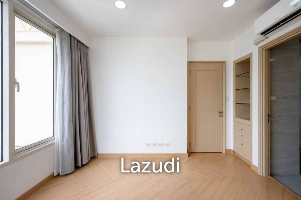 90 sqm high floor condo at Hampton Thonglor 10 in Watthana Bangkok