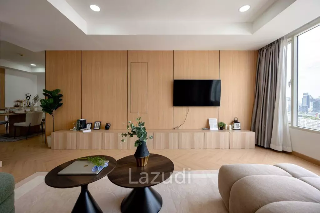 90 sqm high floor condo at Hampton Thonglor 10 in Watthana Bangkok