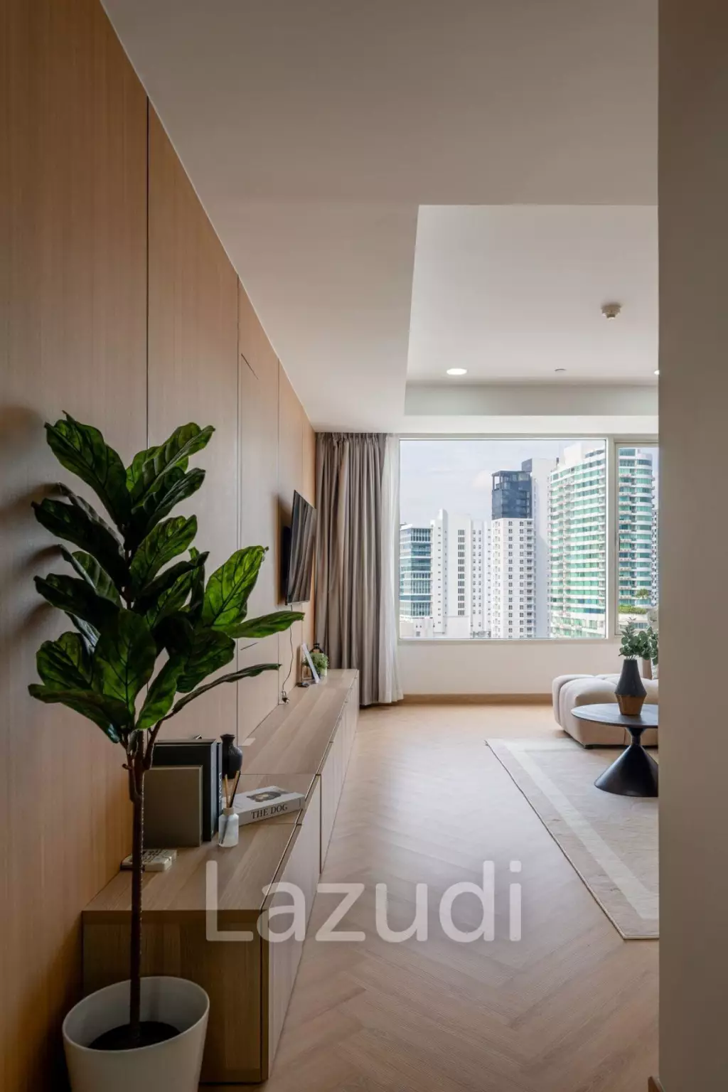90 sqm high floor condo at Hampton Thonglor 10 in Watthana Bangkok