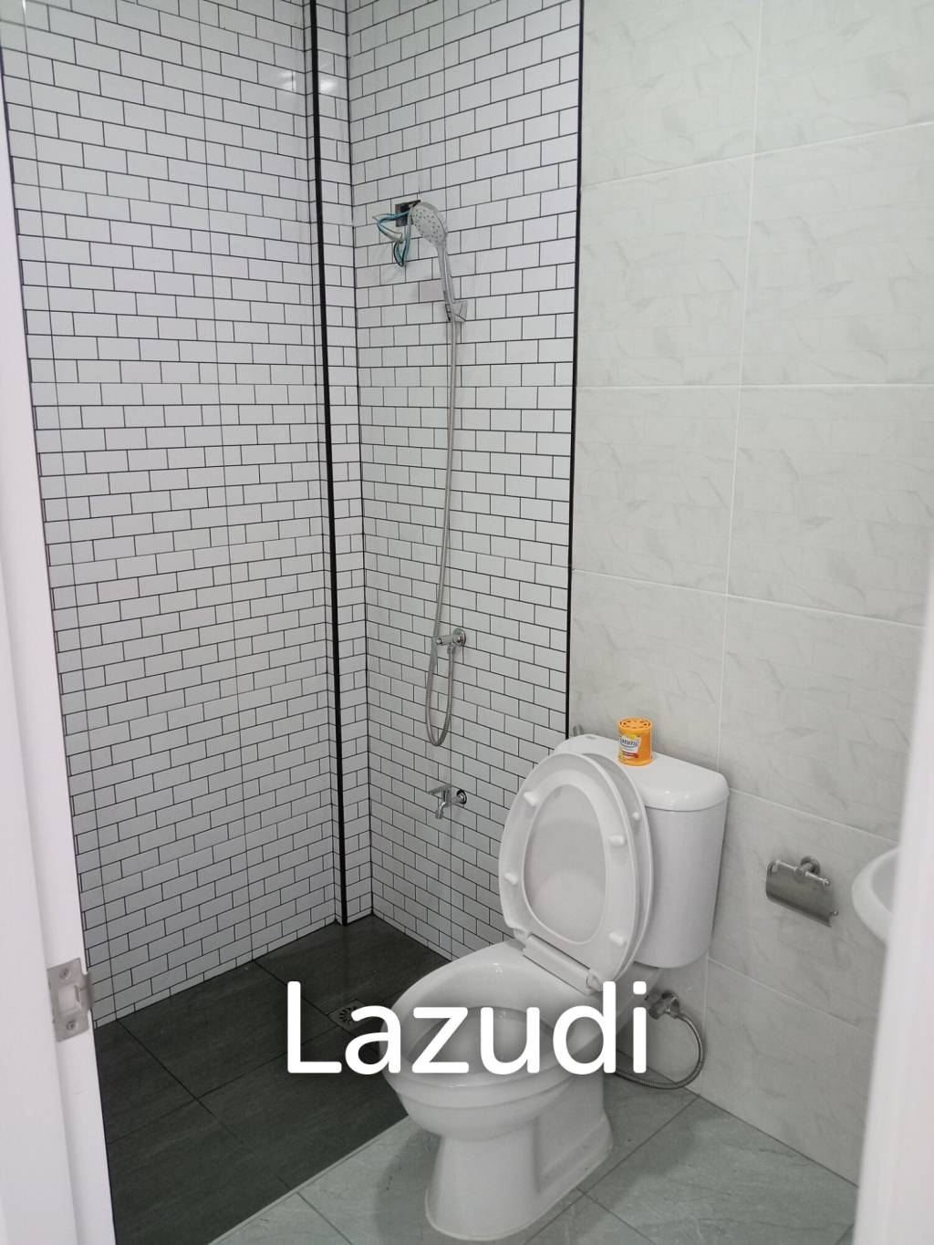 HIN LEK FAI: 2 bedroom, 2 bathroom, Semi-detached House