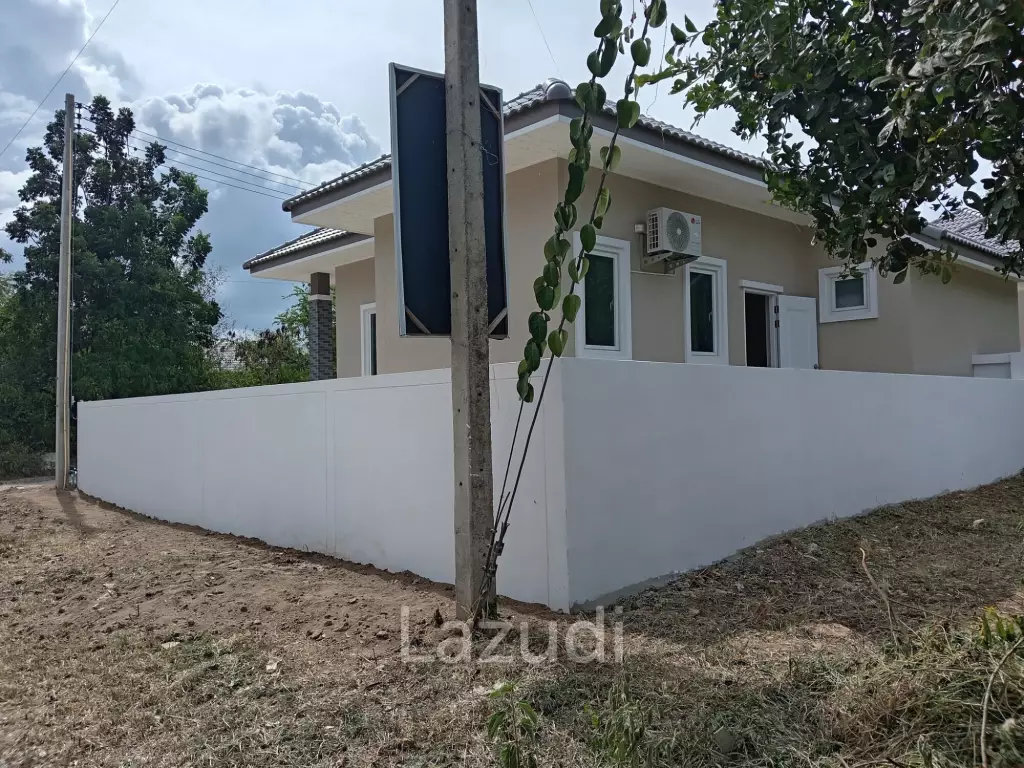 HIN LEK FAI: 2 bedroom, 2 bathroom, Semi-detached House