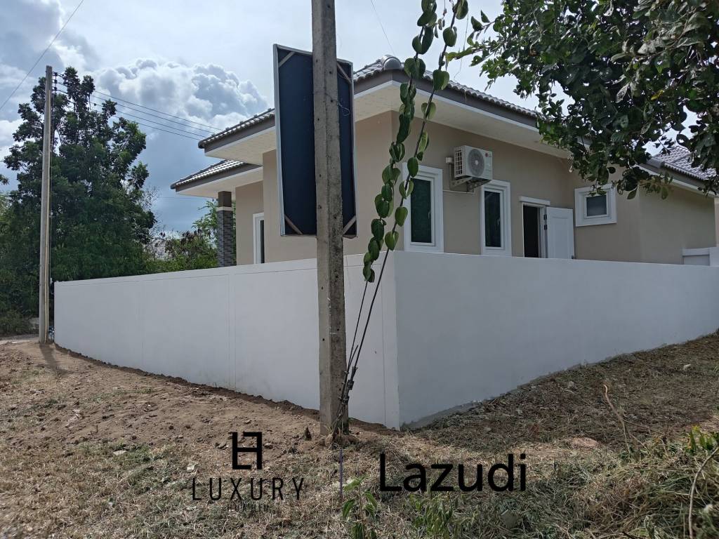 HIN LEK FAI: 2 bedroom, 2 bathroom, Semi-detached House