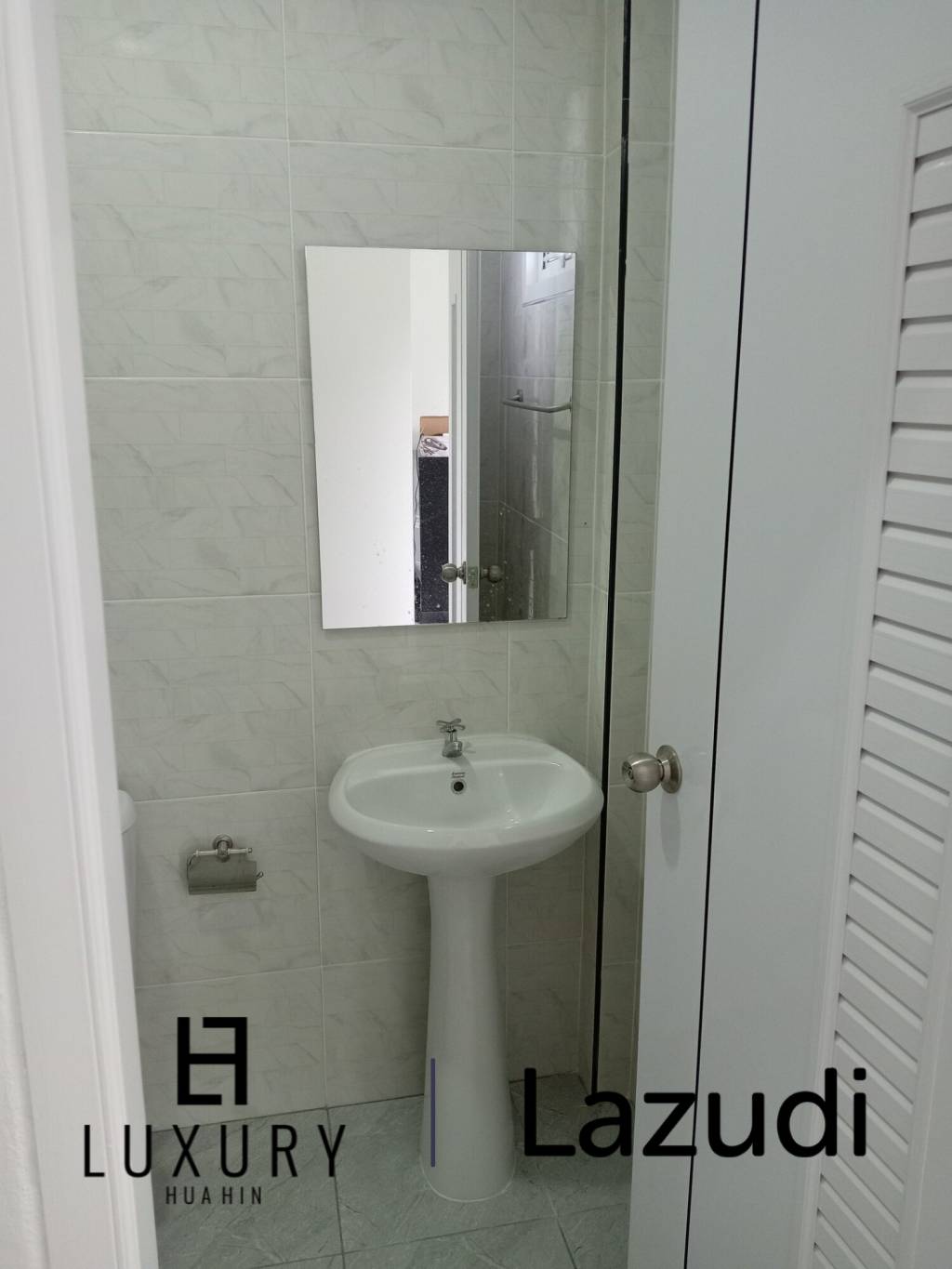 HIN LEK FAI: 2 bedroom, 2 bathroom, Semi-detached House