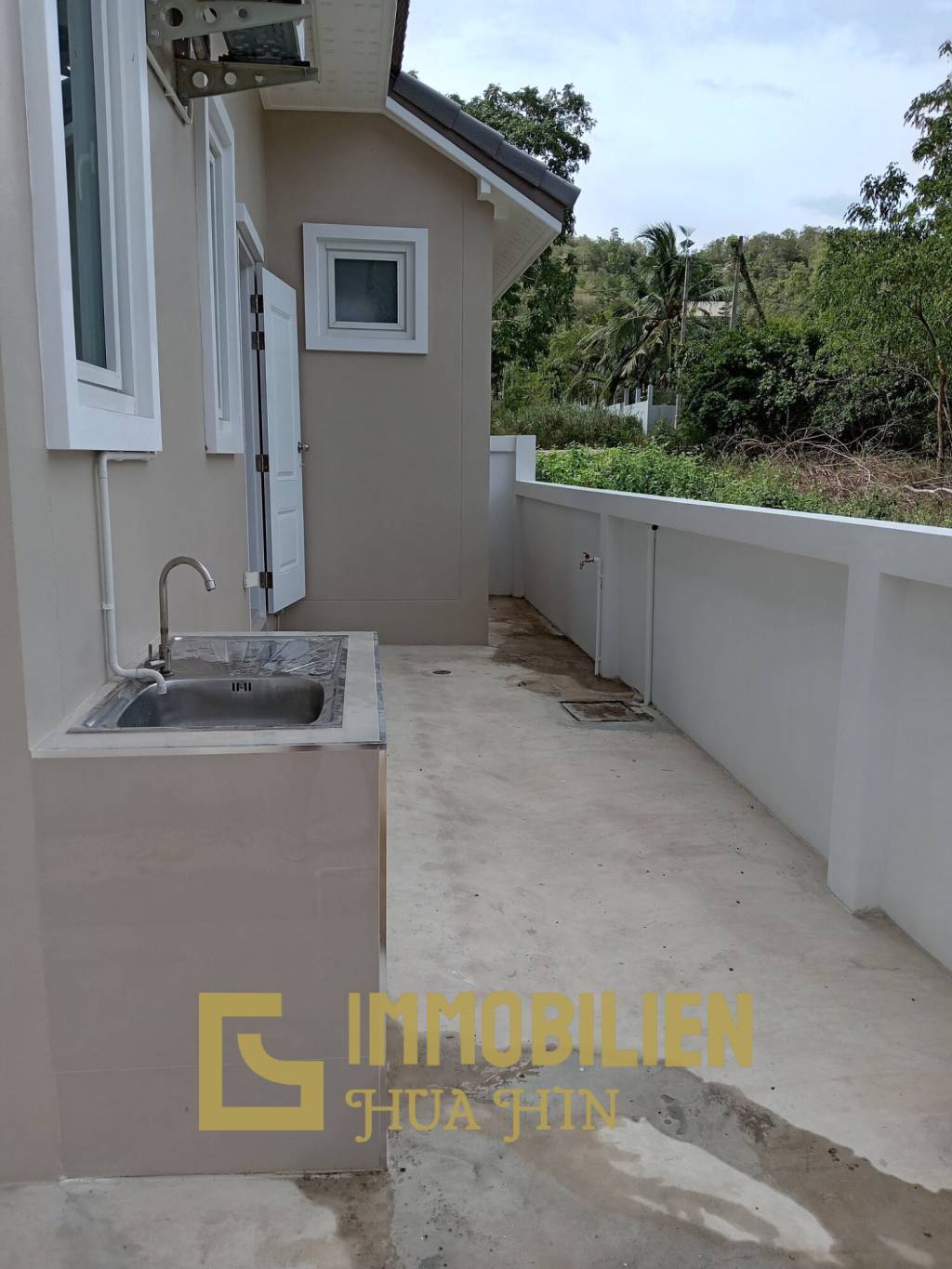 HIN LEK FAI: Doppelhaushälfte mit 2 Schlafzimmern und 2 Badezimmern