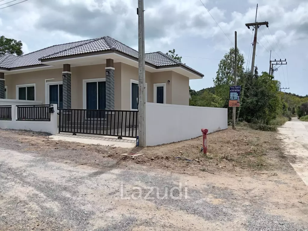 HIN LEK FAI: 2 bedroom, 2 bathroom, Semi-detached House