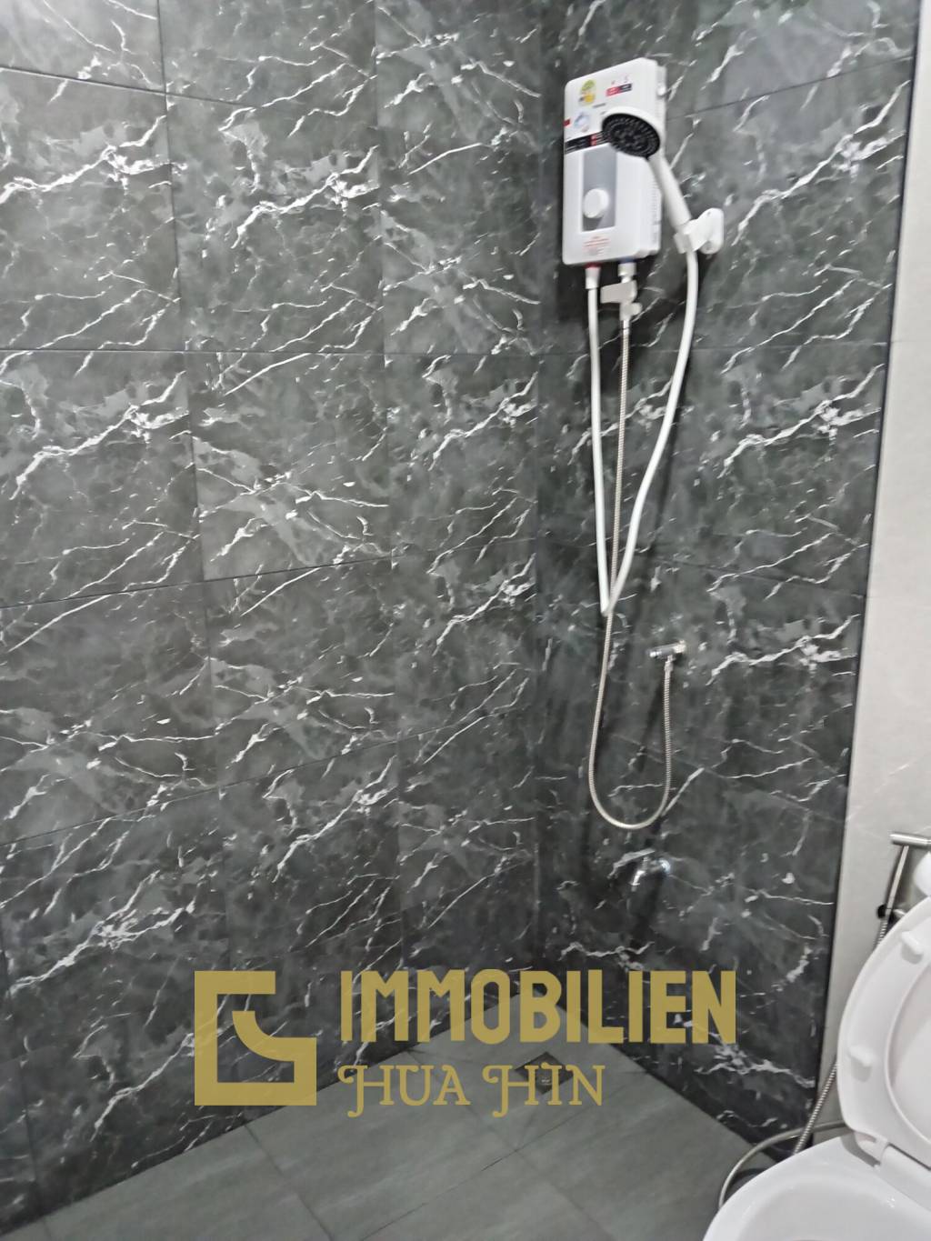 HIN LEK FAI: Doppelhaushälfte mit 2 Schlafzimmern und 2 Badezimmern