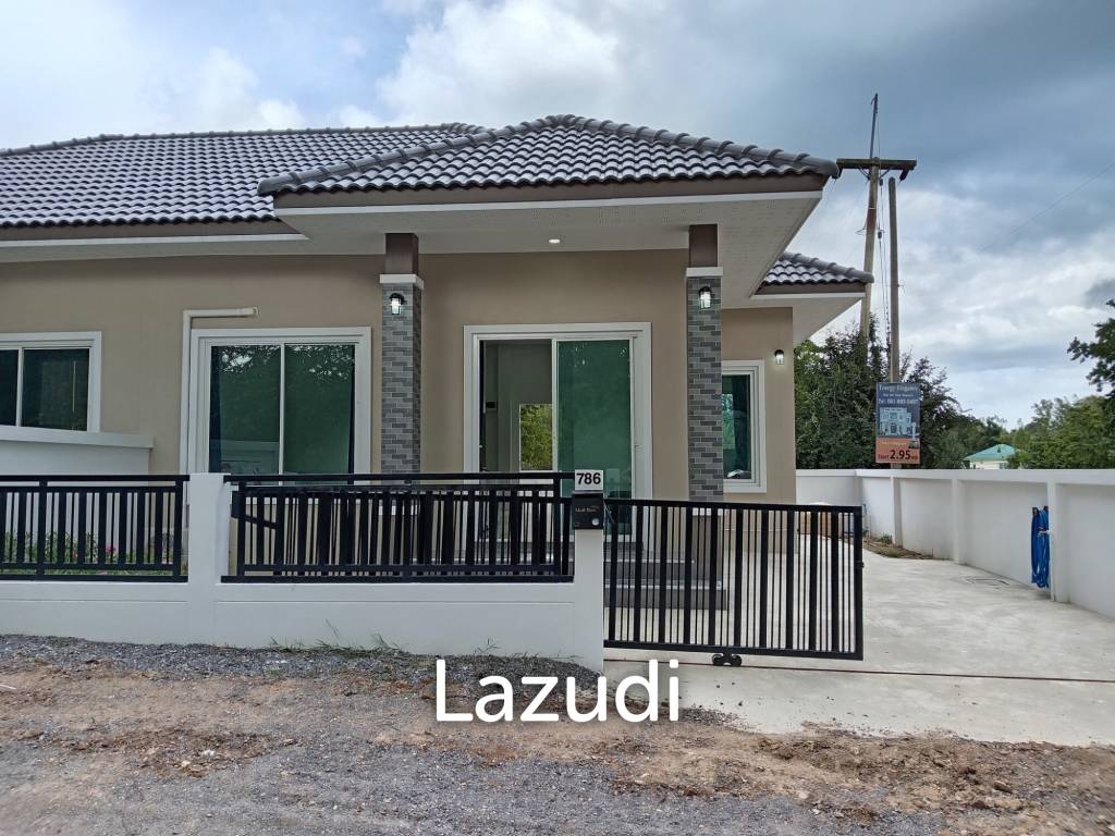 HIN LEK FAI: 2 bedroom, 2 bathroom, Semi-detached House