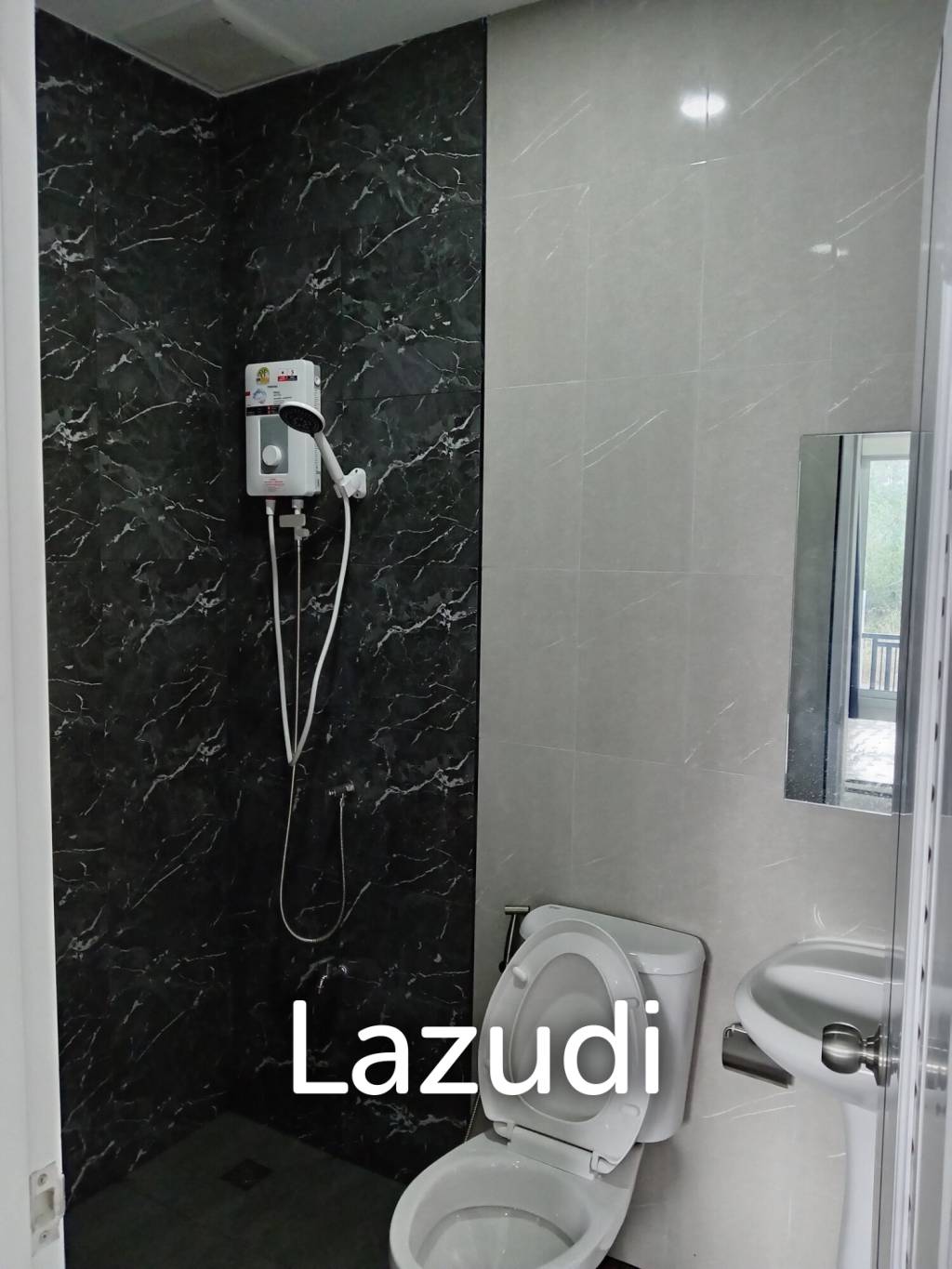HIN LEK FAI: 2 bedroom, 2 bathroom, Semi-detached House