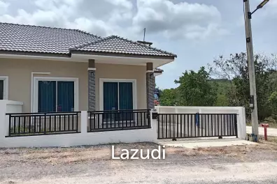 บ้านหินเหล็กไฟ: 2 ห้องนอน, 2 ห้องน้ำ, บ้านแฝด