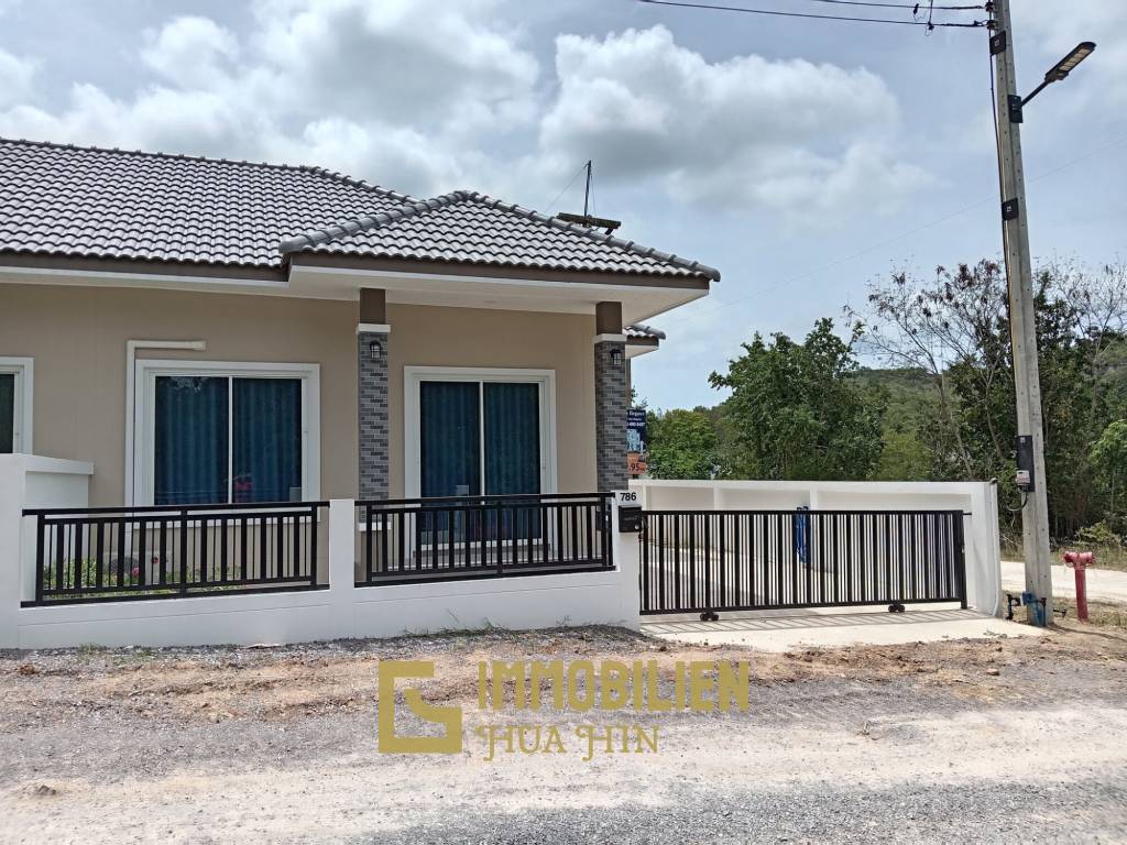 HIN LEK FAI: Doppelhaushälfte mit 2 Schlafzimmern und 2 Badezimmern