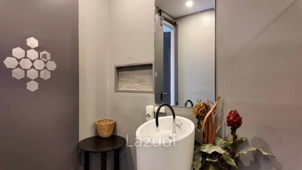 Stunning Modern 2BR Townhouse with Private Pool
