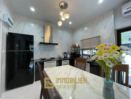 Zent-Projekt: Villa mit 2 Schlafzimmern und 2 Bädern, komplett ausgestattet