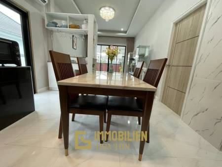 Zent-Projekt: Villa mit 2 Schlafzimmern und 2 Bädern, komplett ausgestattet