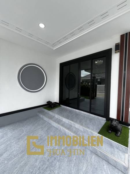 Zent-Projekt: Villa mit 2 Schlafzimmern und 2 Bädern, komplett ausgestattet