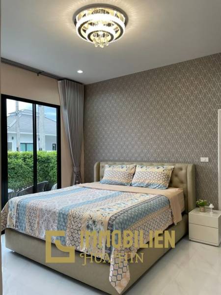 Zent-Projekt: Villa mit 2 Schlafzimmern und 2 Bädern, komplett ausgestattet