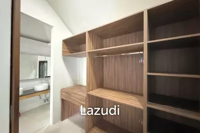 Pet-friendly 4-bedroom pool villa near Phuket Heroines Monument