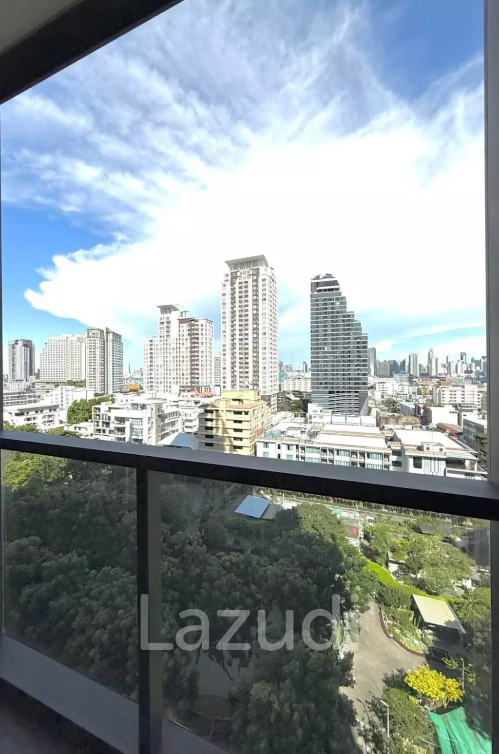 1 Bed 1 Bath 36 SQ.M THE EXTRO Phayathai-Rangnam