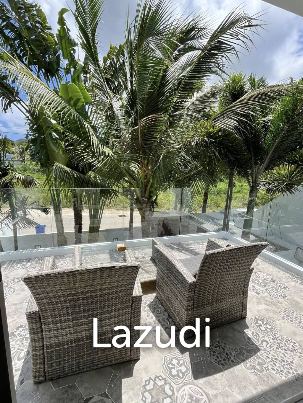 3-bedroom pool villa with Jacuzzi for rent in Rawai