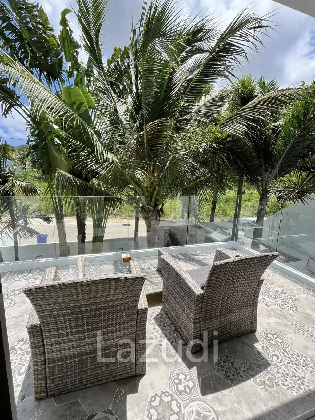 3-bedroom pool villa with Jacuzzi for rent in Rawai