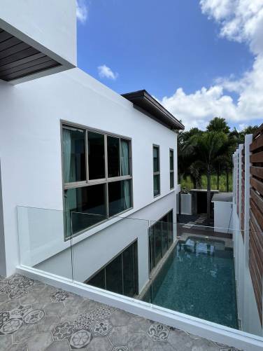 3-bedroom pool villa with Jacuzzi for rent in Rawai