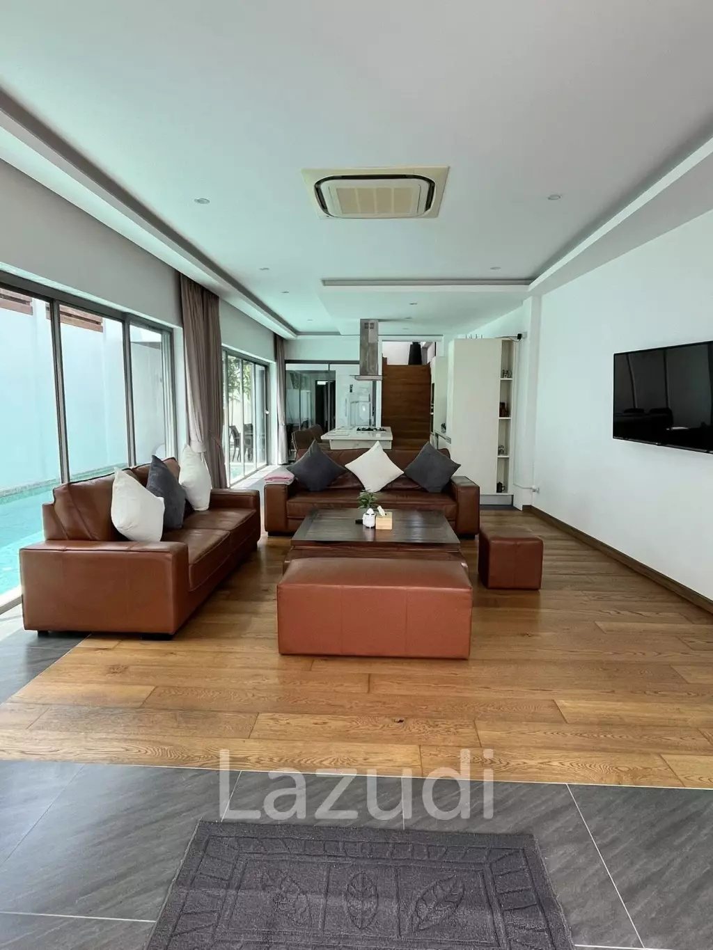 3-bedroom pool villa with Jacuzzi for rent in Rawai
