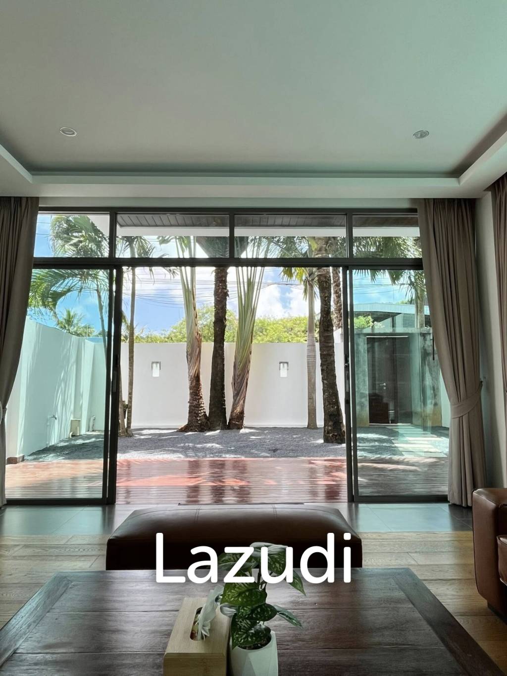 3-bedroom pool villa with Jacuzzi for rent in Rawai