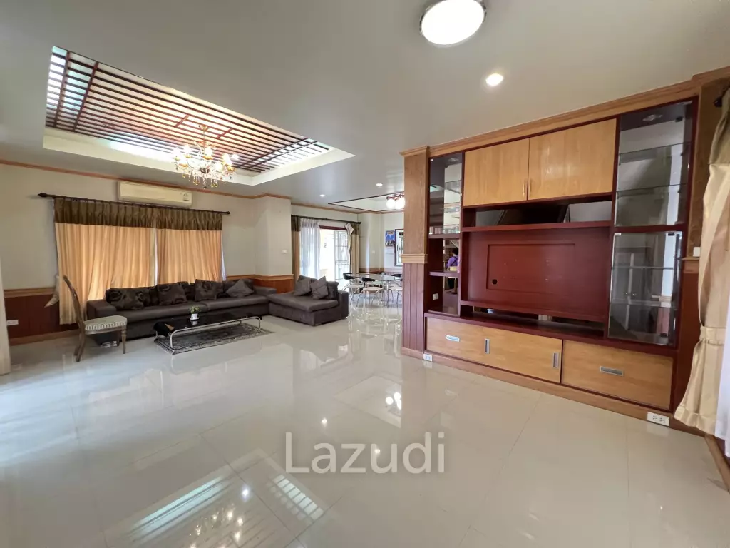 บ้าน 2 ชั้นให้เช่า 4 ห้องนอนในโครงการกุลพันธ์วิล เชียงราย
