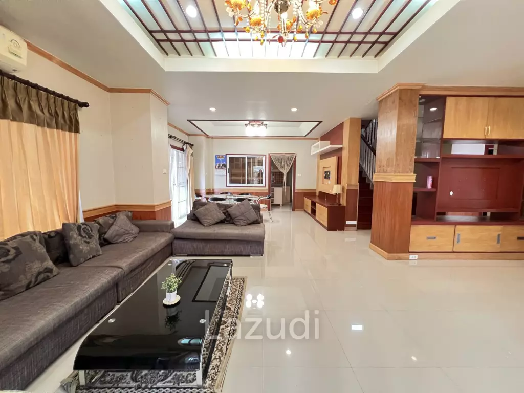 บ้าน 2 ชั้นให้เช่า 4 ห้องนอนในโครงการกุลพันธ์วิล เชียงราย
