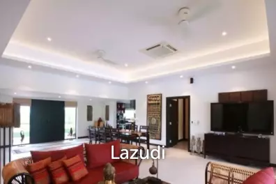 BLACK MOUNTAIN : Luxury 3 Bed Pool Villa