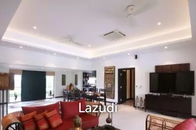 BLACK MOUNTAIN : Luxury 3 Bed Pool Villa