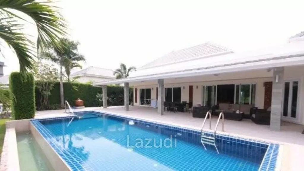 BLACK MOUNTAIN : Luxury 3 Bed Pool Villa