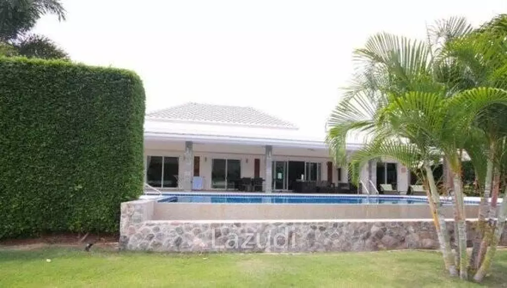 BLACK MOUNTAIN : Luxury 3 Bed Pool Villa