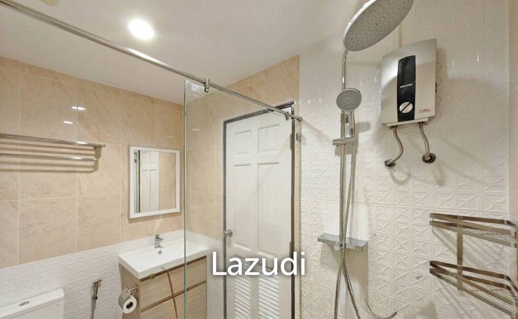 67 sqm condo Sukhumvit Living Town 2 bedroom in Khlong Toei Nuea Bangkok