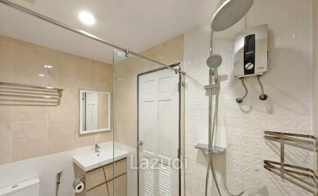67 sqm condo Sukhumvit Living Town 2 bedroom in Khlong Toei Nuea Bangkok