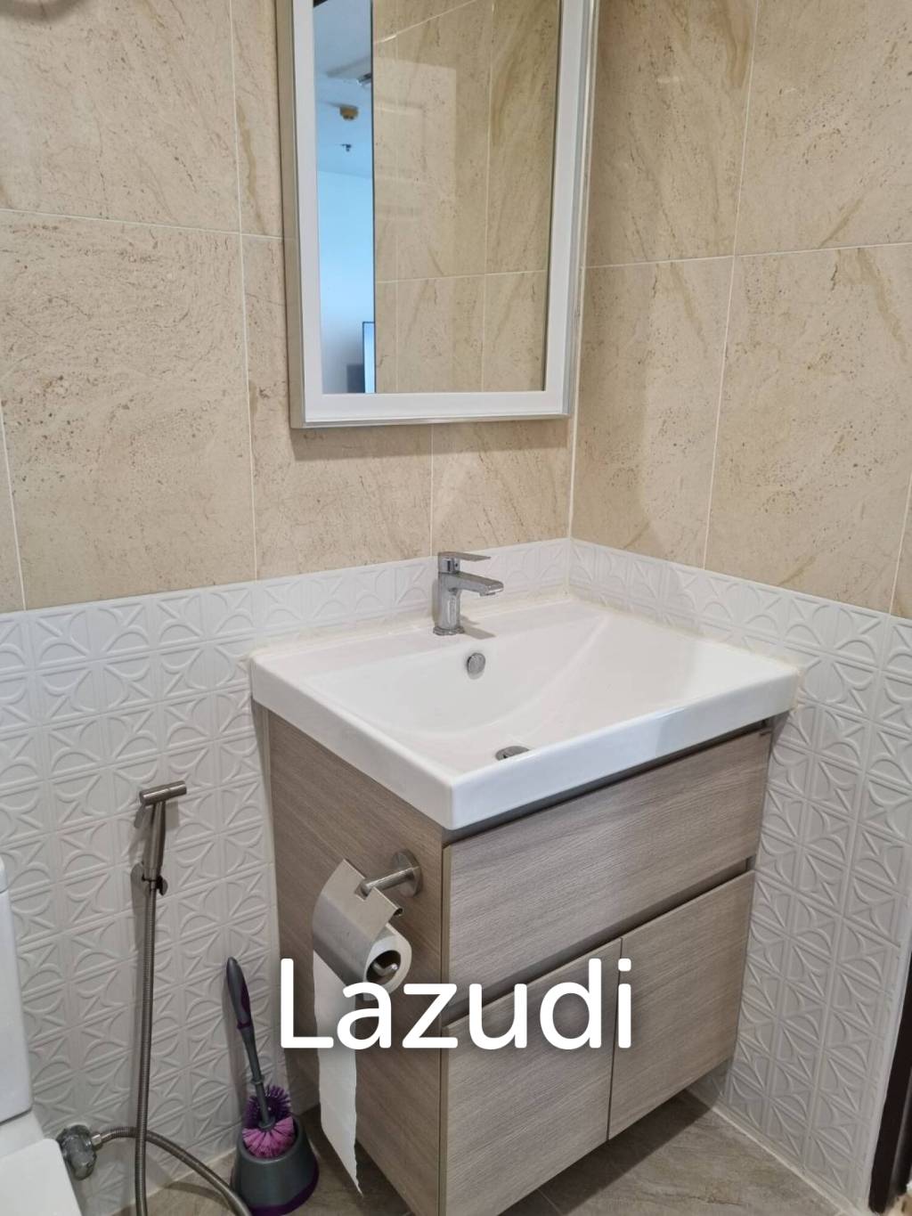 67 sqm condo Sukhumvit Living Town 2 bedroom in Khlong Toei Nuea Bangkok