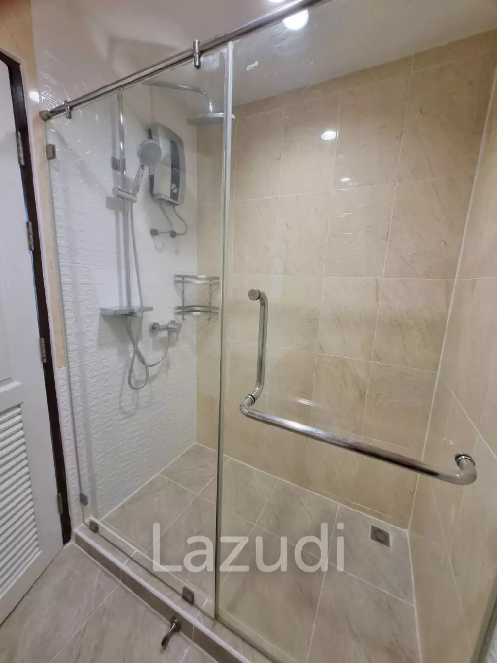 67 sqm condo Sukhumvit Living Town 2 bedroom in Khlong Toei Nuea Bangkok
