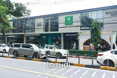 58.52 sqm Restaurant Space – Directly Behind Starbucks on Asoke Road Community Space