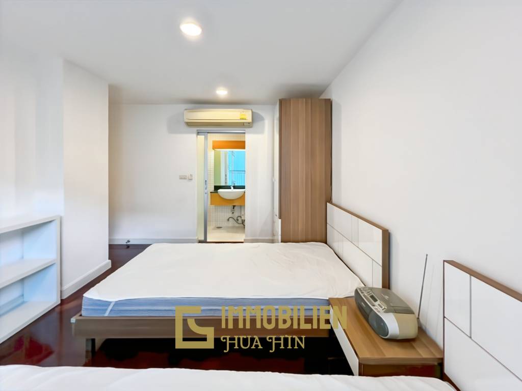 คอนโดขนาดใหญ่ 2 ห้องนอน บ้านสรวลริมทราย หัวหิน ฟรีโอน