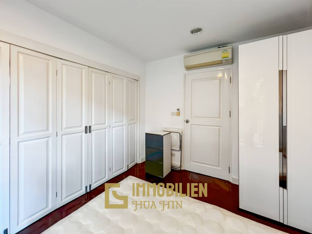 คอนโดขนาดใหญ่ 2 ห้องนอน บ้านสรวลริมทราย หัวหิน ฟรีโอน