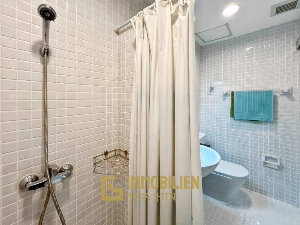 คอนโดขนาดใหญ่ 2 ห้องนอน บ้านสรวลริมทราย หัวหิน ฟรีโอน