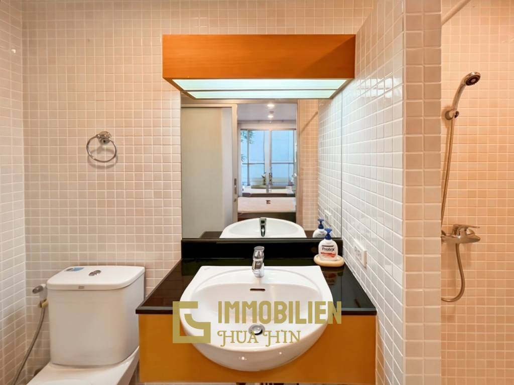 คอนโดขนาดใหญ่ 2 ห้องนอน บ้านสรวลริมทราย หัวหิน ฟรีโอน