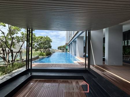 Luxurious High-Rise Condo in Hua Hin Baan Kiang Fah