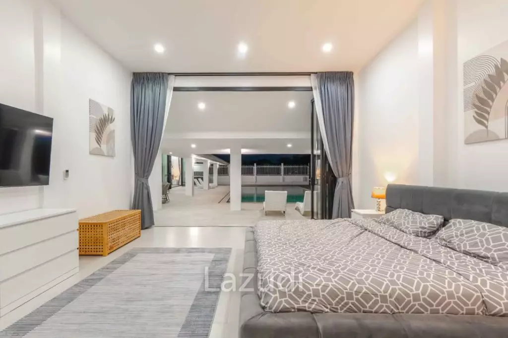 Newly renovated modern 4-bedroom villa for rent in Rawai
