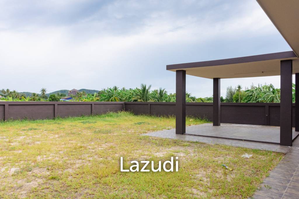 BAAN RAK 4 : 3 Bed Villa corner plot