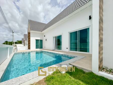 View Till Khao: Moderne Pool Villa mit Bergblick