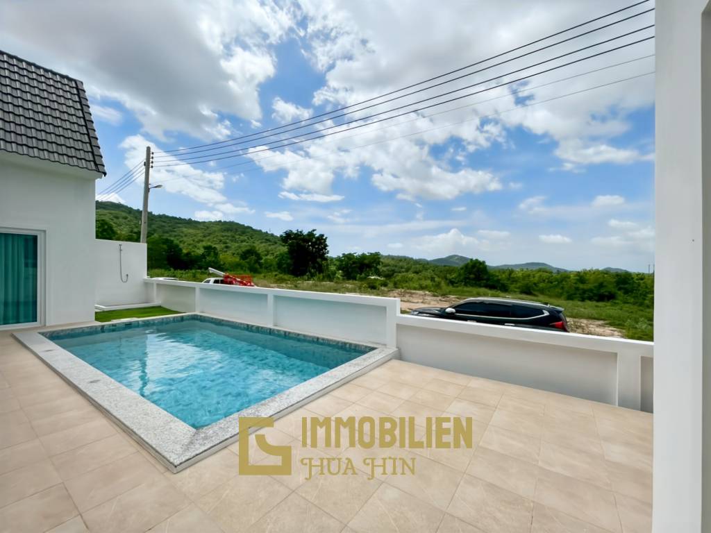 View Till Khao: Moderne Pool Villa mit Bergblick